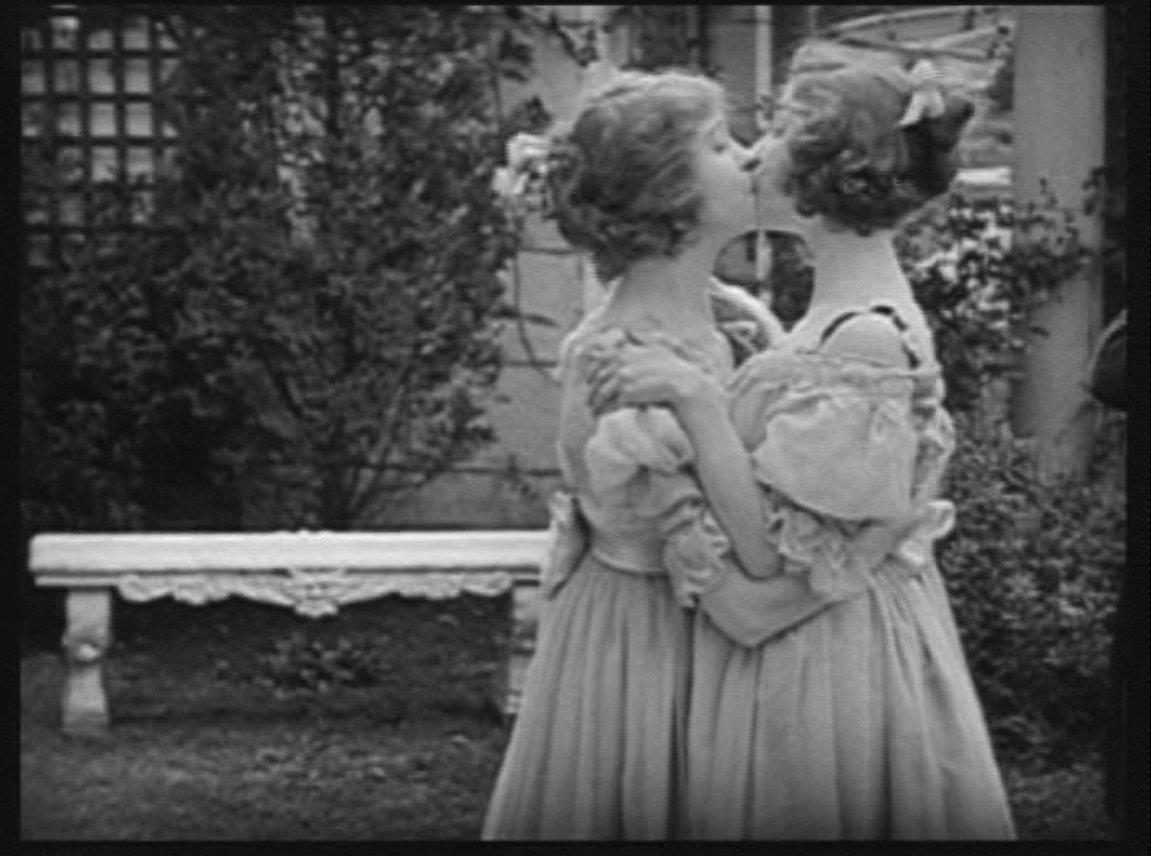 アマイミツノヘヤ Wf22w 5 14 13 嵐の孤児 リリアン ドロシー ギッシュ姉妹 好きな美少女映画を教えあう T Co Ksidwologc Twitter アマイミツノヘヤ Wf22w 5 14 13 嵐の孤児 リリアン ドロシー ギッシュ姉妹 好きな美少女映画を教えあう T Co Ksidwologc Twitter