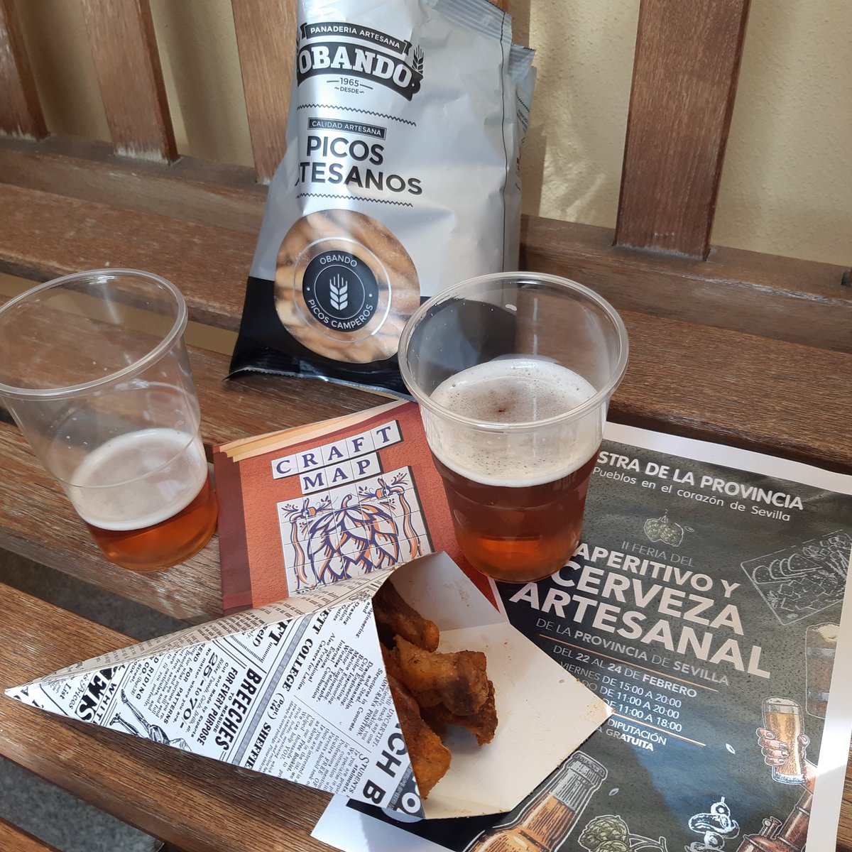 Disfrutando de la #cervezaartesanal  y el #aperitivo en la II Muestra de la provincia en Sevilla <a href="/hecatombebrewco/">hecatombe brewing co</a> <a href="/Bambacraftbeer/">Bamba Craftbeer</a> <a href="/CervezasMorgual/">Cervezas Mórgual</a> <a href="/ochohuellas/">Ocho Huellas</a> <a href="/craftmap/">Craftmap</a>