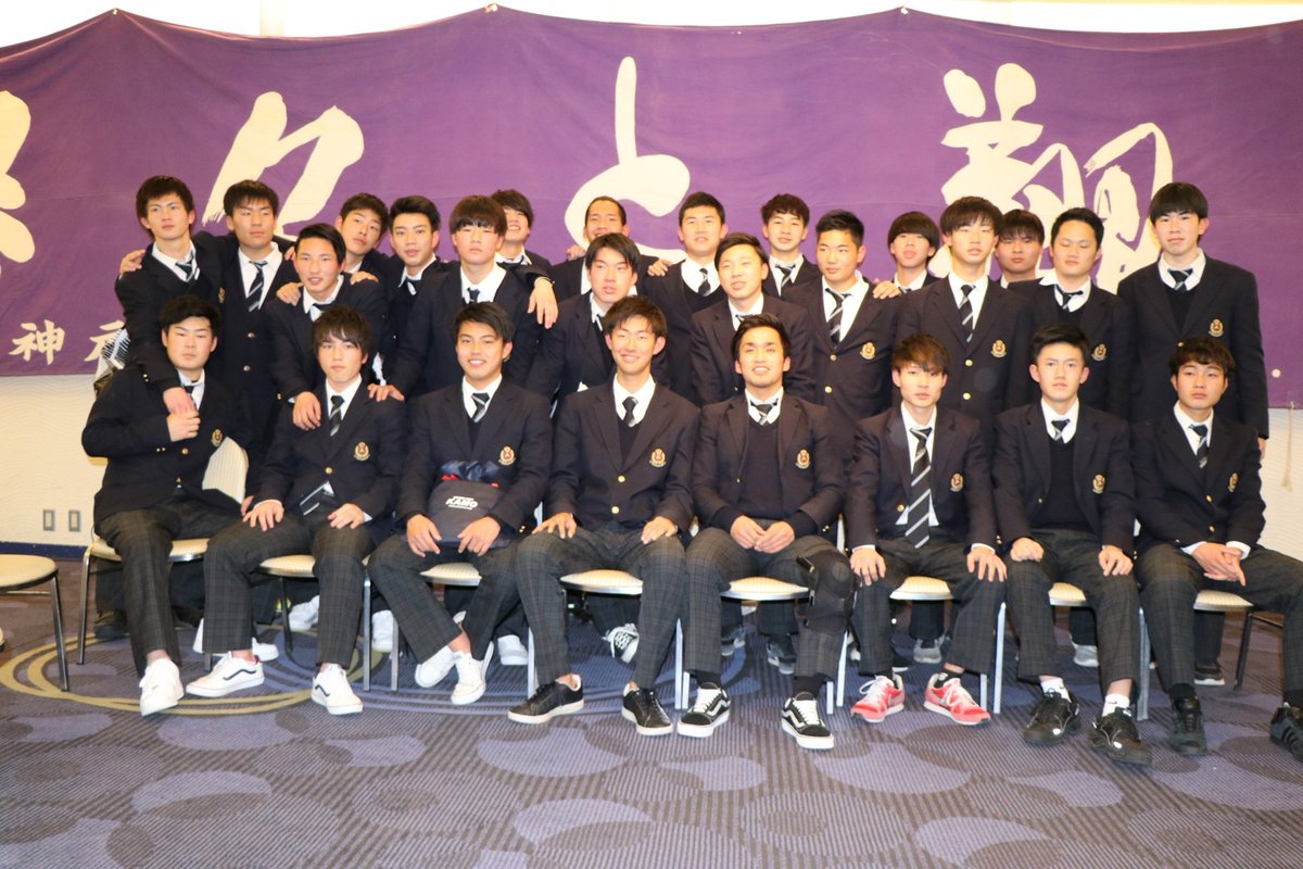 junpei101944's tweet photo. 昨日のことやけど
左足いわしながら卒業です。
沢山の出会いに感謝。
今までありがとうございました https://t.co/NhTNDcTAzu