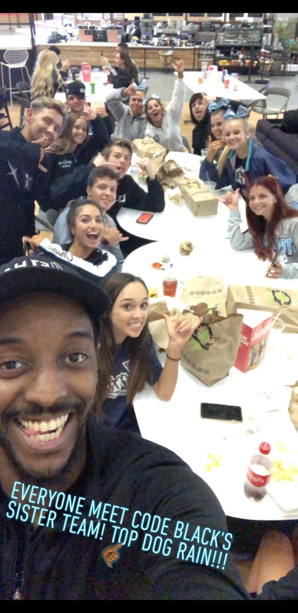 Famous_TBS's tweet image. 🤙🏾🌹 #CodeRain!