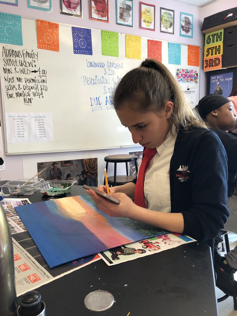 specialareateam's tweet photo. Mrs. Bartol’s Studio Arts class working on their canvases.  #arteducation @paradigmschools https://t.co/6SNQUR4ADW