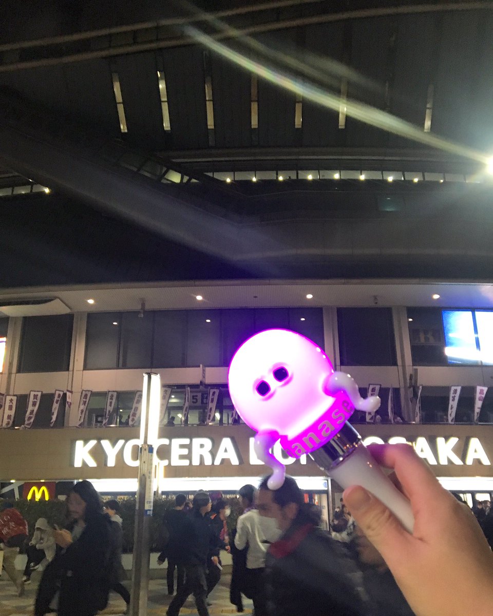 yup__46's tweet photo. 2019年 2月22日
バスラ2日目参戦してきました！！
七瀬がアンコールで出てきてくれた時は人生で1番泣いた...💧💖 
桃子が可愛すぎましたぁああネ🍑💜
そして我のグッズ代2万はどこに行ったのか！ https://t.co/cCNlXfTiXy