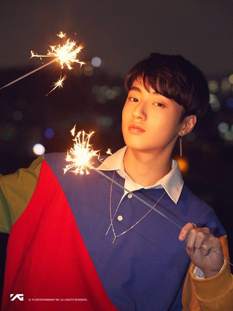 javaCodes4U's tweet image. i love his smile 😩

#YG_TREASURE_BOX