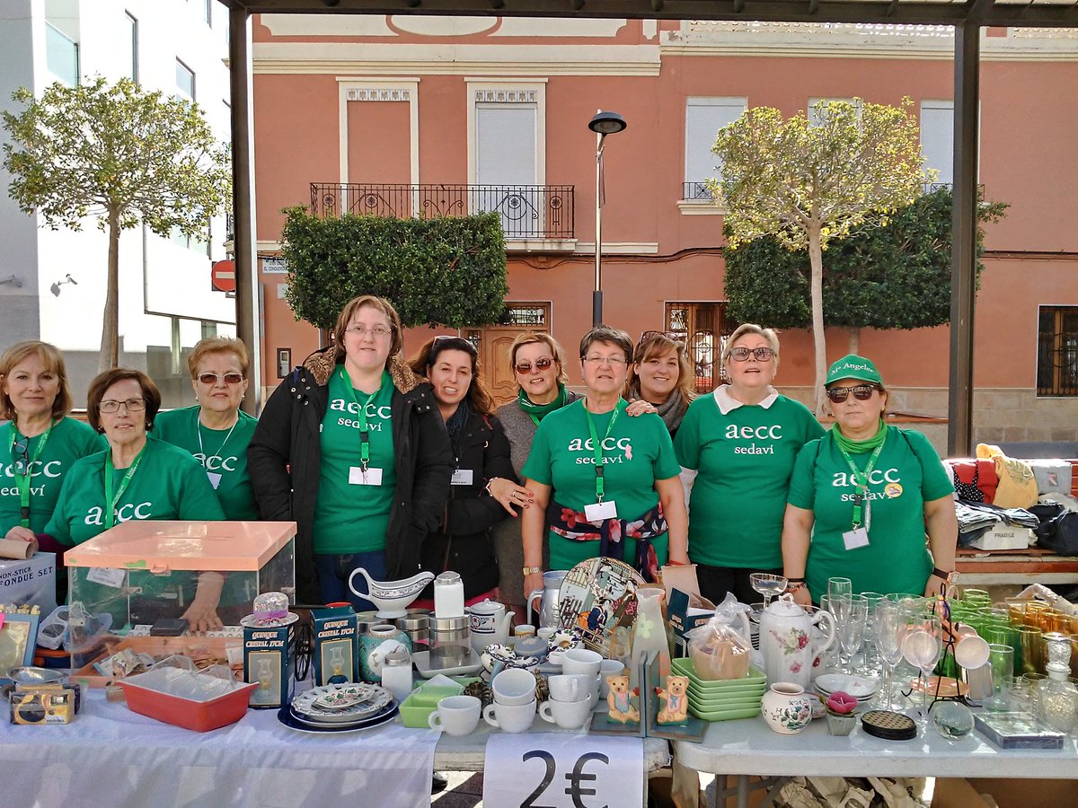 Hoy sábado hemos celebrado nuestro rastrillo.Damos las gracias a todas las personas que han contribuido en la causa.