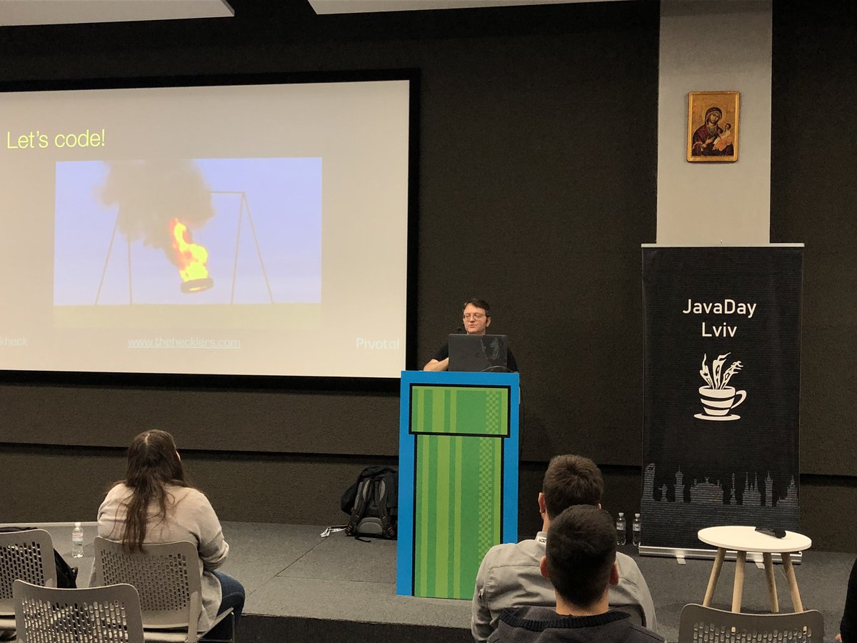 Javadaylviv's tweet image. @mkheck is talking about how to “drink” from the Stream. At @Javadaylviv 2019 #javadaylviv #javadaylviv2019 #stream with golden sponsors: #corevalue #globallogic