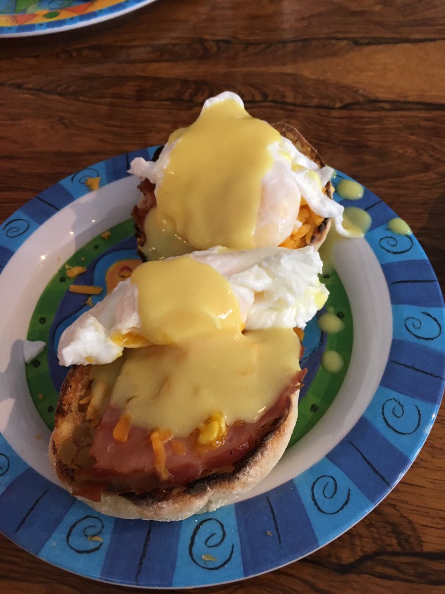 kleewoods's tweet photo. #1stmeadowvale knock it out of the park with Eggs Benedict for 19 from #NPEMA @NpExtremeAdv, #1stsandalwood, #1ststreetsville, @CARRastronomical observatory camp #venturersdostuff #cec #scoutscanada https://t.co/0agKrVcRmN