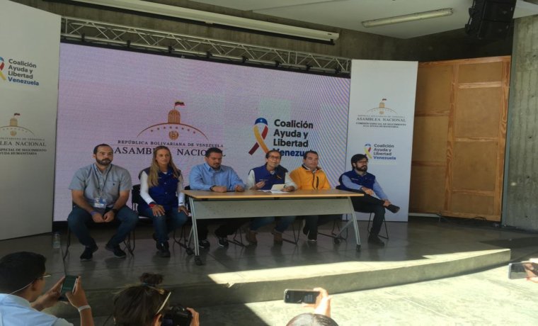 CaraotaDigital's tweet photo. Ya ingresó a Venezuela parte de la ayuda humanitaria, revelaron parlamentarios          -_          https://t.co/K13wnZJhaM  https://t.co/jIBtiyuRjD