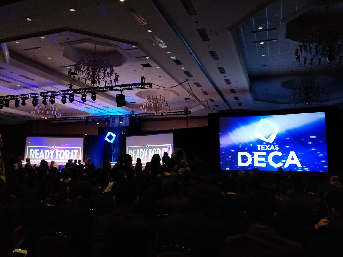 rrhsdeca's tweet photo. Round Rock HS DECA is ready for closing ceremony! Excited to bring home some DECA Glass #ReadyForIt #TXSCDC https://t.co/tyDDO8471P