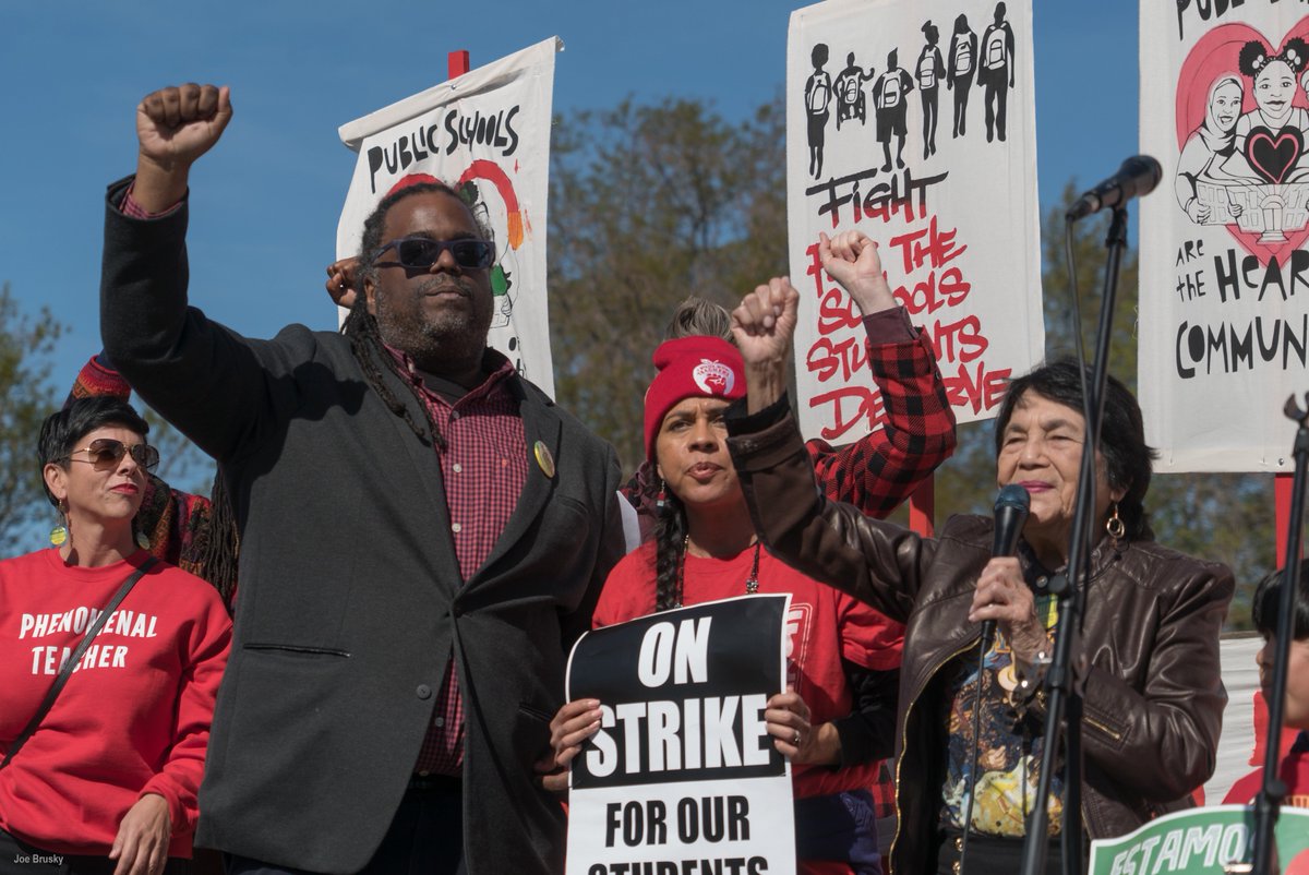 MTEAunion's tweet photo. .@OaklandEA "If we don't have a fair, equitable education system, we have a weak society. You teachers, you've got to be the most important people in the world."
- Dolores Huerta speaking to Oakland Teachers on strike
#WeAreOakland #OUSDstrike #Strike4Ed https://t.co/3b51Ncabt2