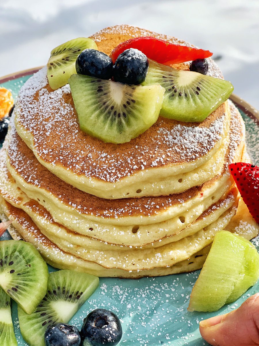 RealFoodHappy1's tweet photo. Saturday morning #pancakes!  These orange ricotta pancakes with fruit medley is a surefire way to start the weekend. We usually do lemon ricotta but my son doesn’t like lemon (weirdo, I know). These were awesome! #breakfast #realfood https://t.co/yge3OruQ1A
