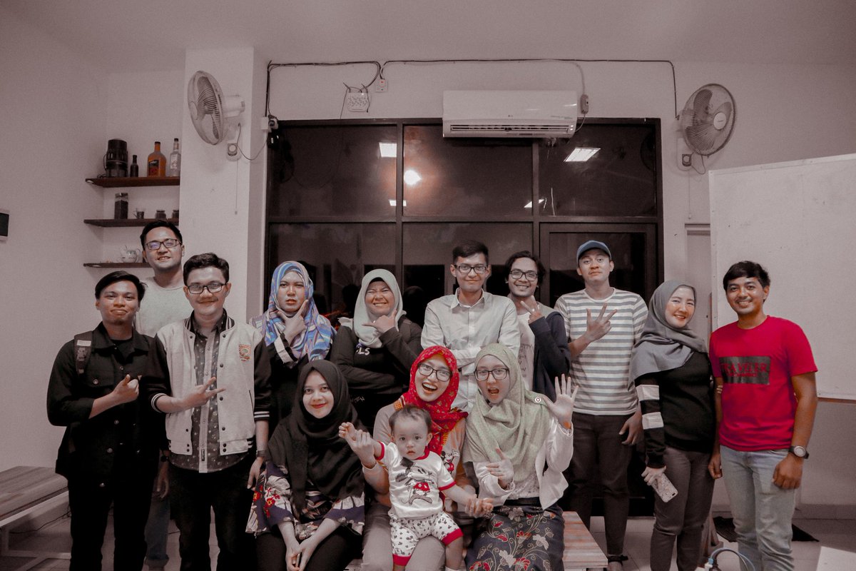 beyubaystory's tweet photo. #BloggerTalk3 Berbagi cerita dan mempererat silaturahmi. See u at #BloggerTalk4 #BloggerMeet #Padang https://t.co/b1jvfXPhfs