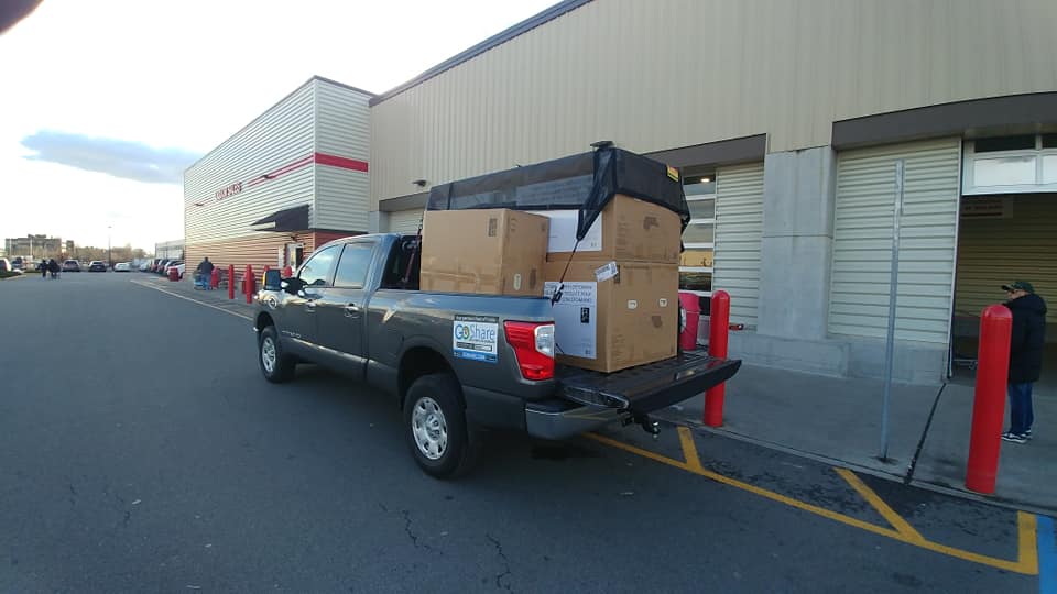 goshare's tweet photo. No job is too big for #GoSharePro Paul M. in NJ. Another Costco sectional safely delivered to a new home. #YourFriendWithATruck #Moving #Hauling #Delivery https://t.co/MQZuoytB4e