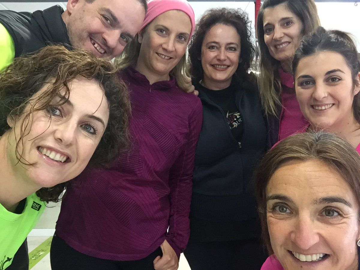 Taller en <a href="/info_xalok/">Xalok</a> Reordenación postural+hipopresivos. 1er paso: reconocer y activar transverso y suelo pélvico. 2o paso: practicar cada día. Genial grupo!!! con ganas de más...gracias por contar conmigo