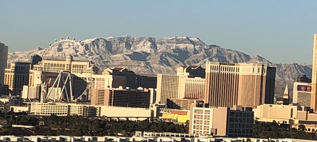 telluridenative's tweet image. Good morning, Las Vegas! 

#camouflageLinq #rareview
@derwood73