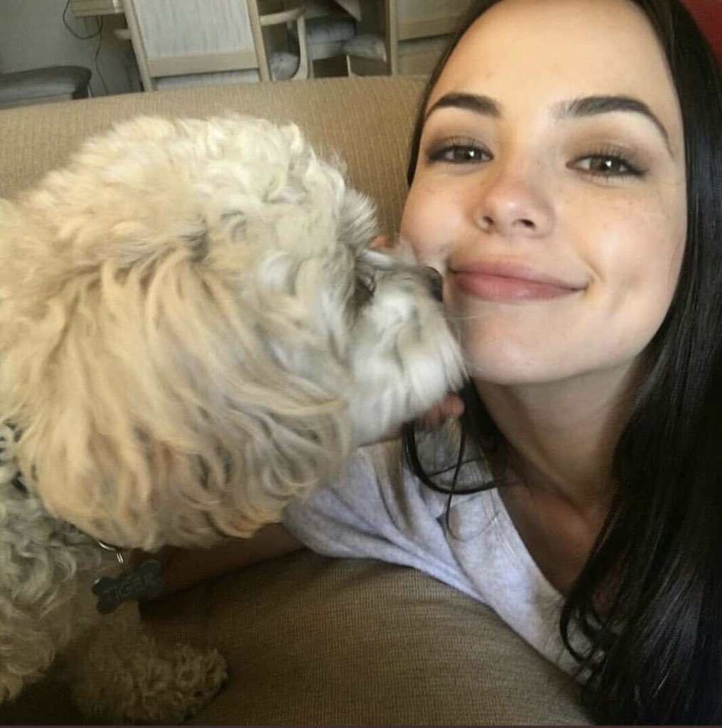 eclipsemerrell's tweet image. nessa and tiger🥰