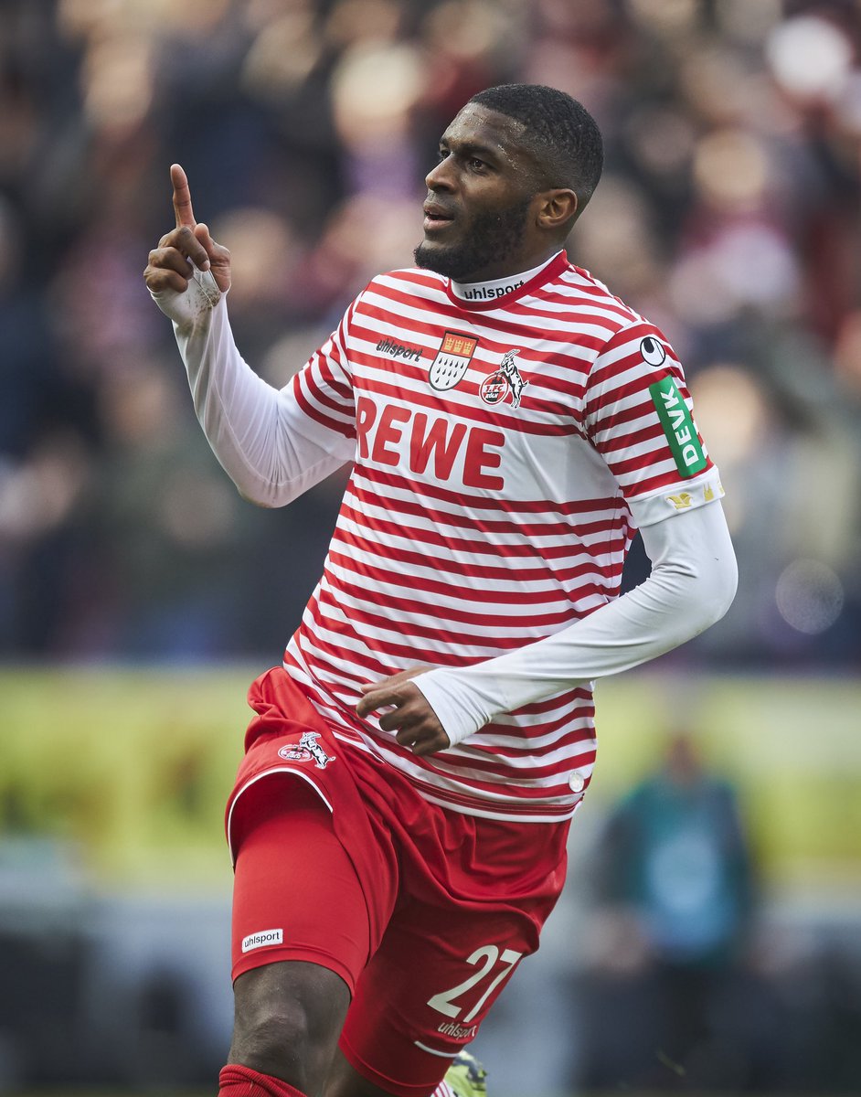 amodeste27's tweet photo. Amazing feeling to score twice on my first home game back @fckoeln ✌🏾❤️

A performance to be proud of today that moves us up the table 🙌🏾

Now we focus on recovery and go again on Wednesday 💪🏾

#Effzeh 🔴⚪️ #AM27 🤓 https://t.co/KrJl5yJNgo
