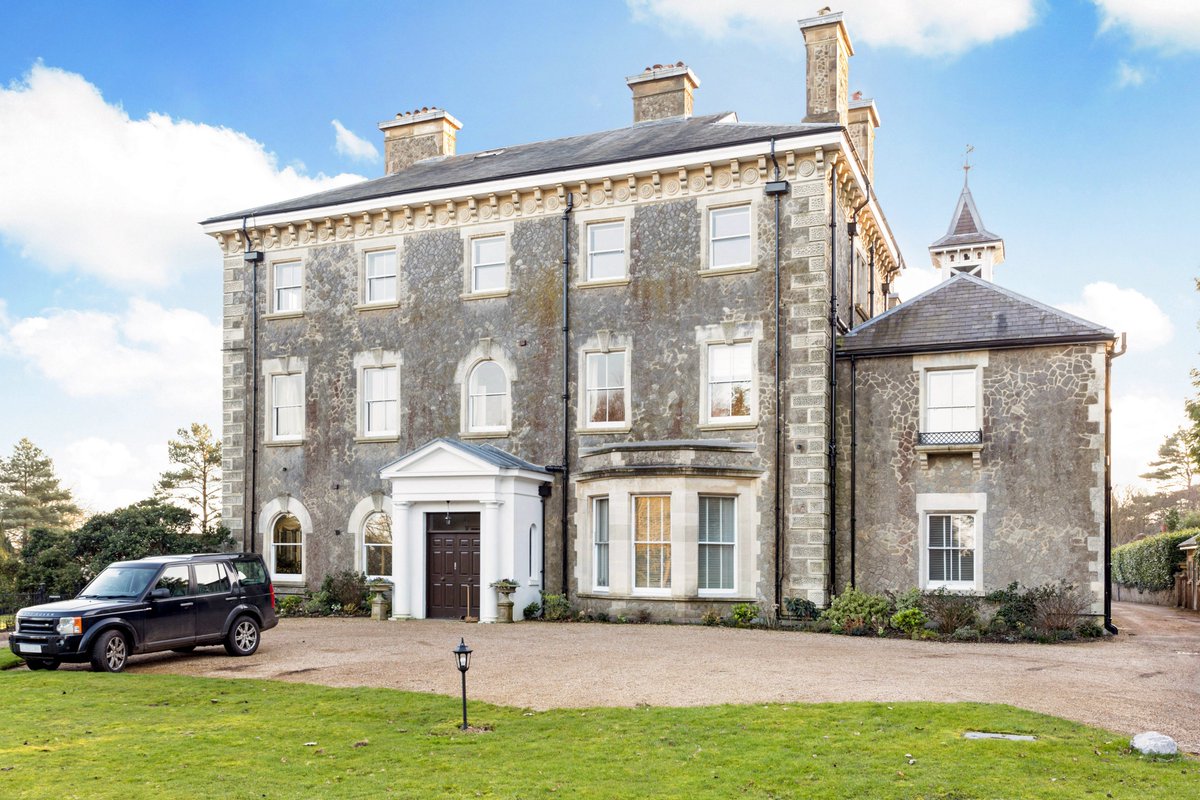 Hamptons Sevenoaks tweet media