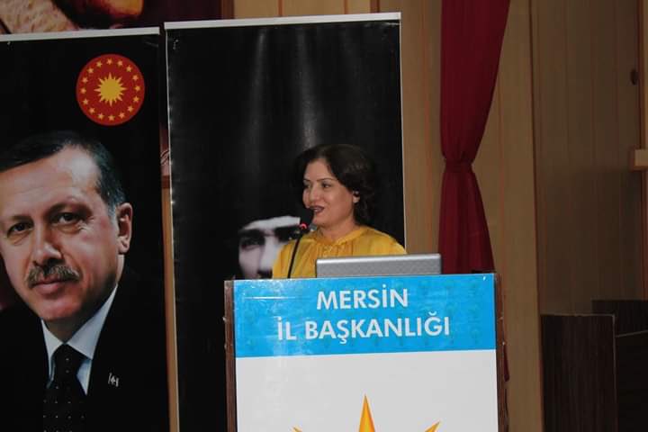 Mersin’de “Kadınlar Şehri Konuşuyor” programı geniş katılımla gerçekleştirildi.