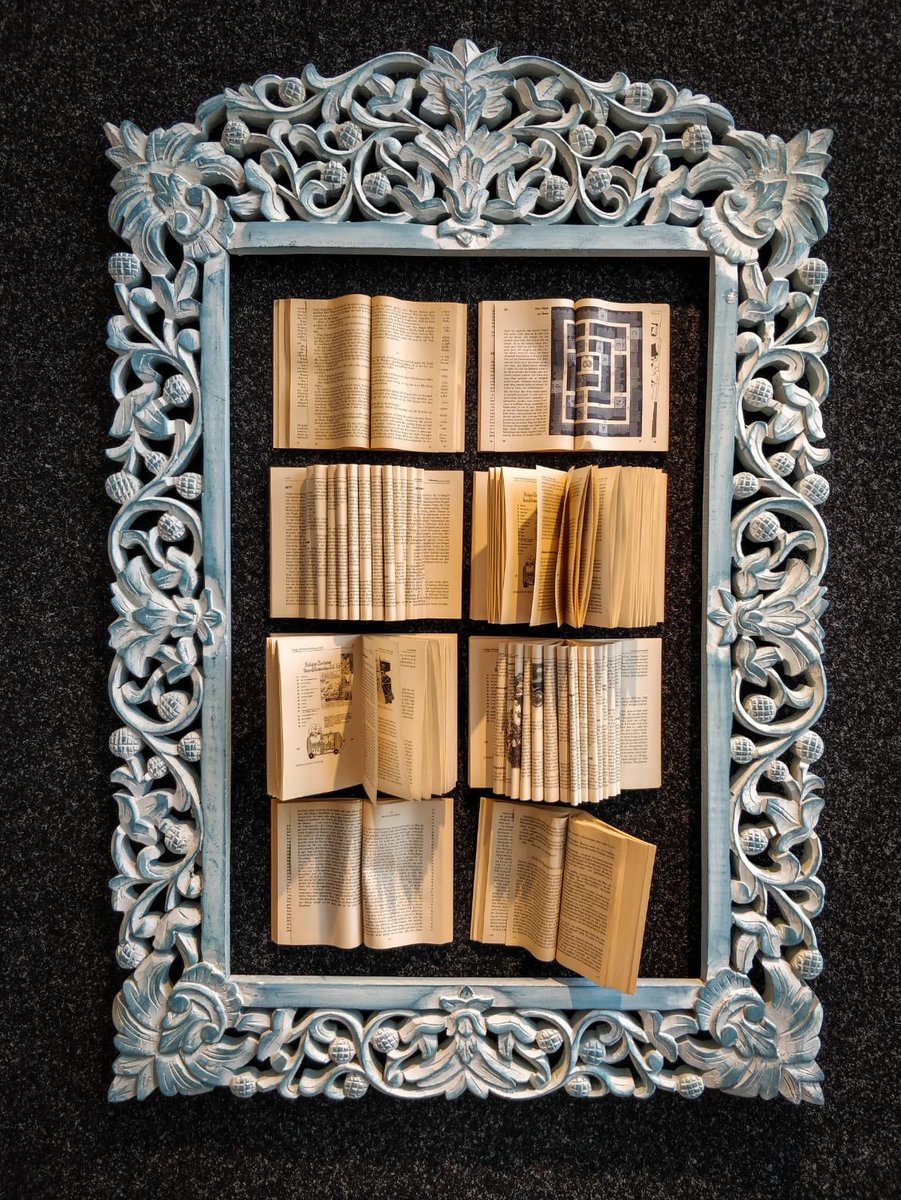 DanniClipper's tweet image. Wenn ich mit meinen Bücher 📖 so umgehen könnte, würde ich versuchen, dass nachzumachen 😄 #bücherregal #bücherliebe #bücher #buchbild #rahmenmitbücher #Bildbücher