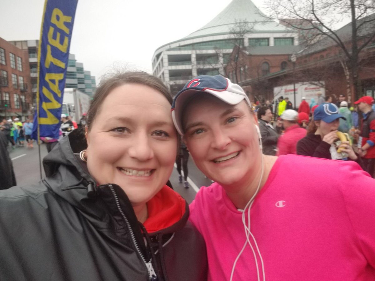 Rain held off
I cut 3 minutes off my last 5k
And my BFF surprised me at the finish line - thank you @Anthem5K 
#crushedit
#SaturdayMorningrun
#kentuckyderbyfestival