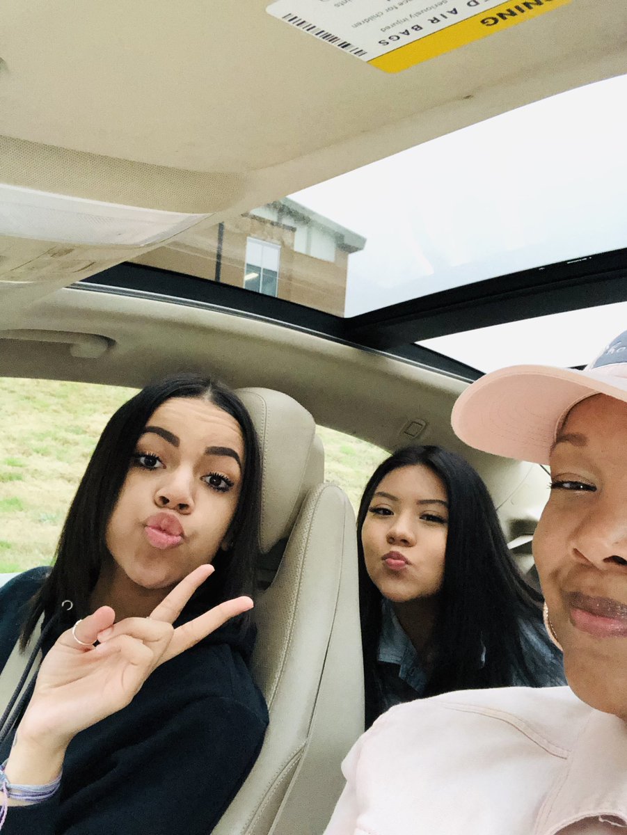 Amber Woolfolk tweet media