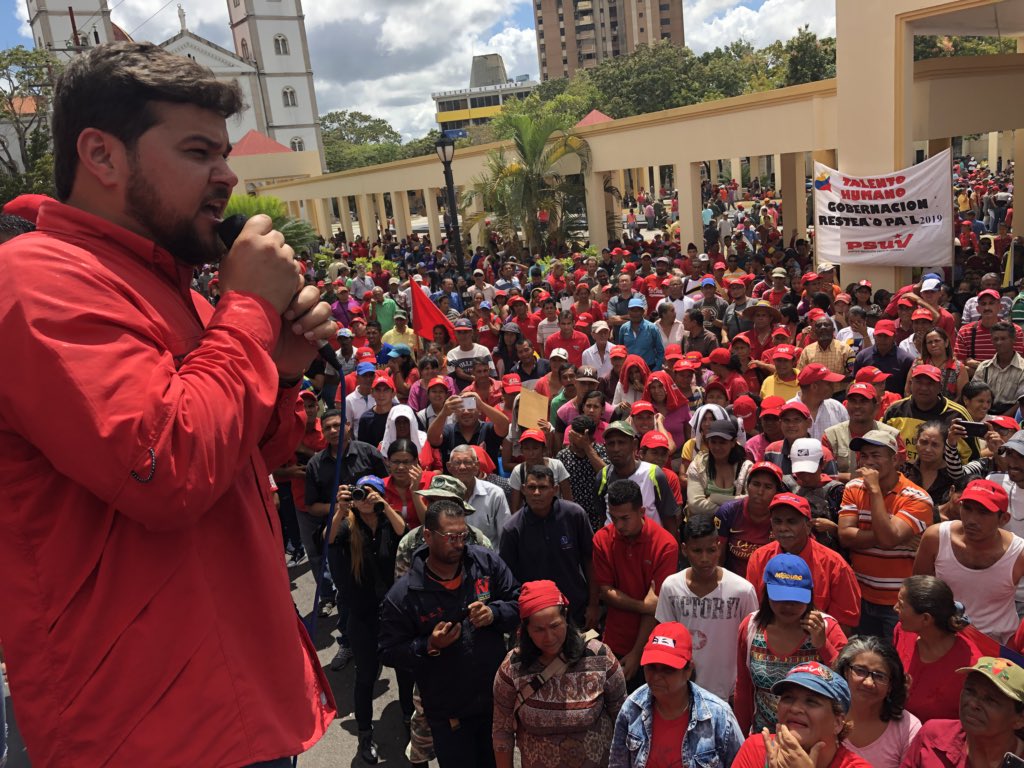 beatrizjimeneza's tweet photo. Aquí en Monagas nos quedamos Gobernadora @yelitzePSUV_ protegiendo nuestro estado junto a nuestro pueblo con @ErnestoPSUV_ al frente #LealesSiempreTraidoresNunca #HandOfVenezuela https://t.co/oAEQY1QZyi