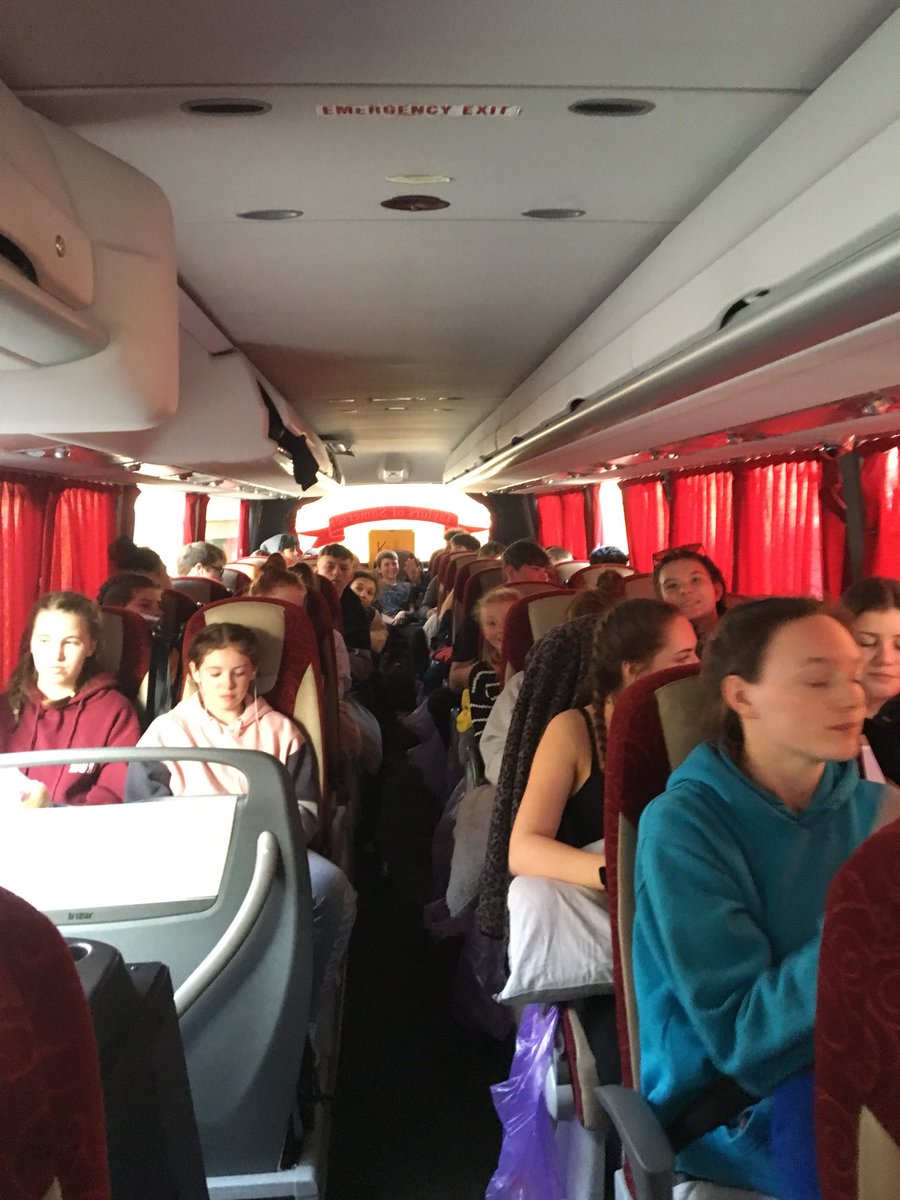 SkiMyton's tweet photo. Bus loaded and saying goodbye to Ponte di Legno https://t.co/U8SHkOuznR