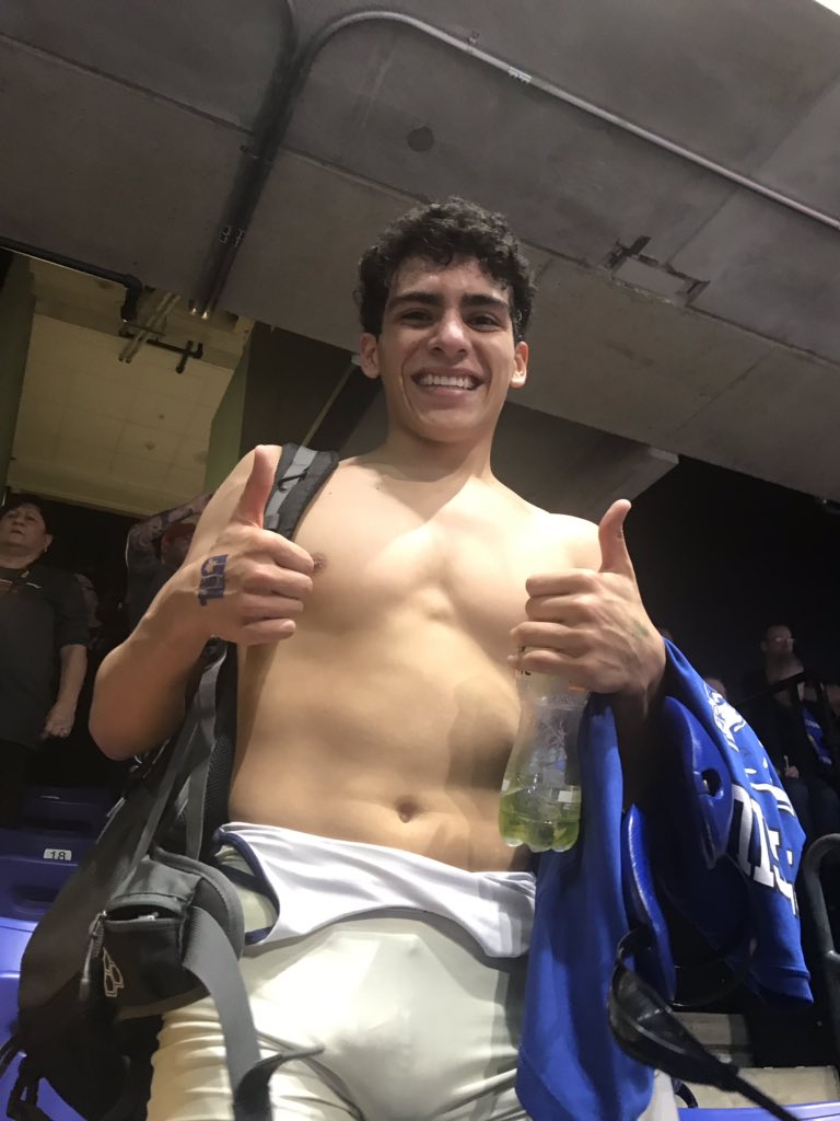 WolvesWrestlers's tweet photo. We are HOWLING loud as Daniel Hernandez 138lbs wins big! Moves on the final championship match at 4:45pm today!! #WolvesWrestlers #UILState #howlingwolves @Jack_Marrion @hmfv1 @HISDAthletics @westsidehigh @whshowlernews @vypehouston https://t.co/LjEmkd55SP