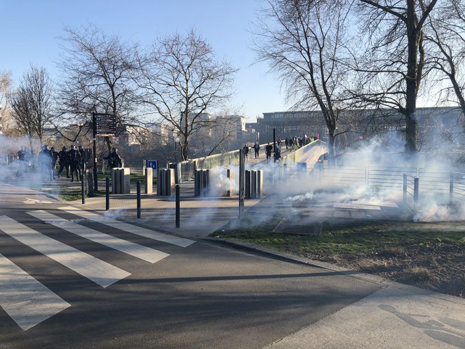 View image on Twitter