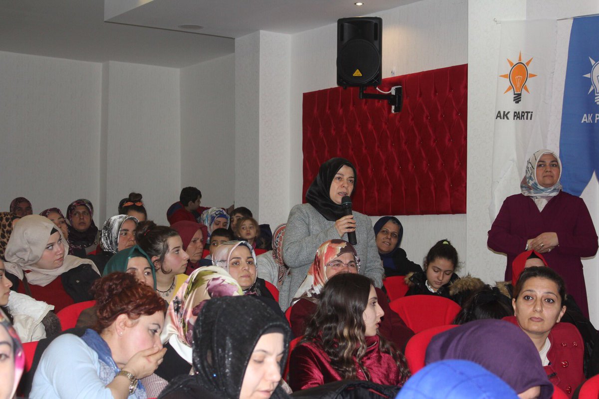 Kilis’de “Kadınlar Şehri Konuşuyor” programı geniş katılımla gerçekleştirildi.