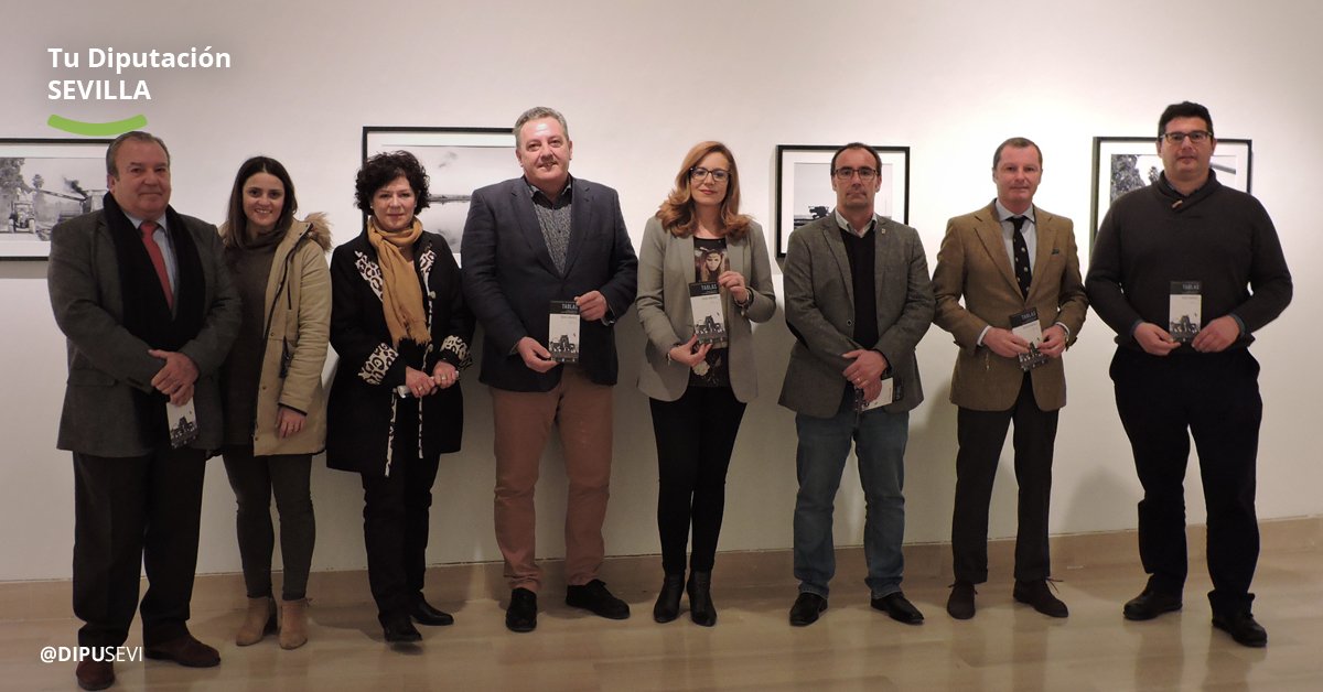 ¡Estamos de estreno! La Casa de la Provincia acoge  una exposición fotográfica en la que Bego Sánchez documenta la cosecha del arroz en #LaPuebladelRío e #IslaMayor cc @aytopueblario <a href="/AytodeIslaMayor/">Ayto de Isla Mayor</a> <a href="/Lfa2506/">Lidia Ferrera Arias</a>