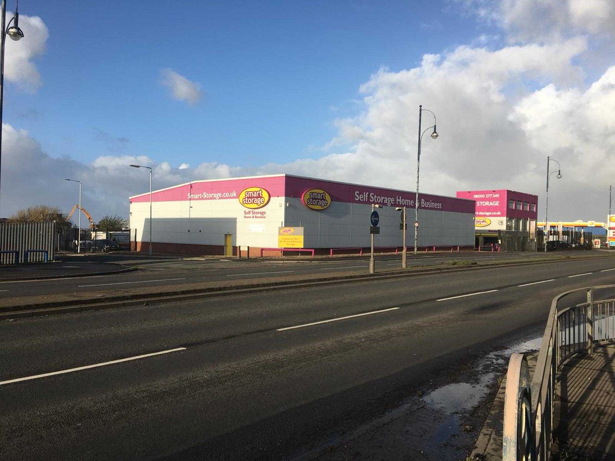 KangaLiverpool's tweet image. Do you need extra storage that is:
 - Easy to access 
 - Secure Location
 - Individually alarmed and locked units
by a trusted provider here in #Liverpool 

If so look no further - We have the answer you need here in #Bootle
#Derbyroad

#Storage