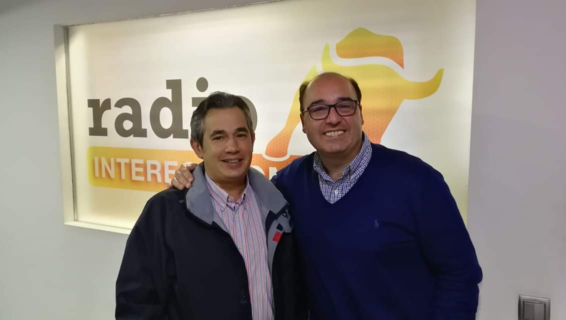 Ivan_de_Vargas's tweet photo. Esta mañana he disfrutado en @cdc_inter, un magnífico programa de radio. ¡Muchas gracias por el tiempo compartido, estimado @isaac_palomares! Un fuerte abrazo a todos los camineros. https://t.co/7vstEHXp1d