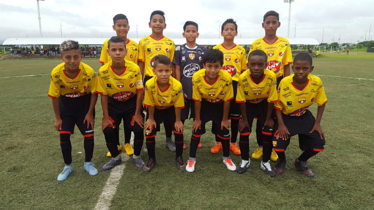 AlfaroMoreno's tweet photo. #BSCFormativas En el complejo de Parque Samanes, ganó la Sub 12 vs El Nacional, 4 a 1 con goles de Pablo Calle, Thiago Macías y Jhon Acurio (2). https://t.co/CKd56sQQ0D