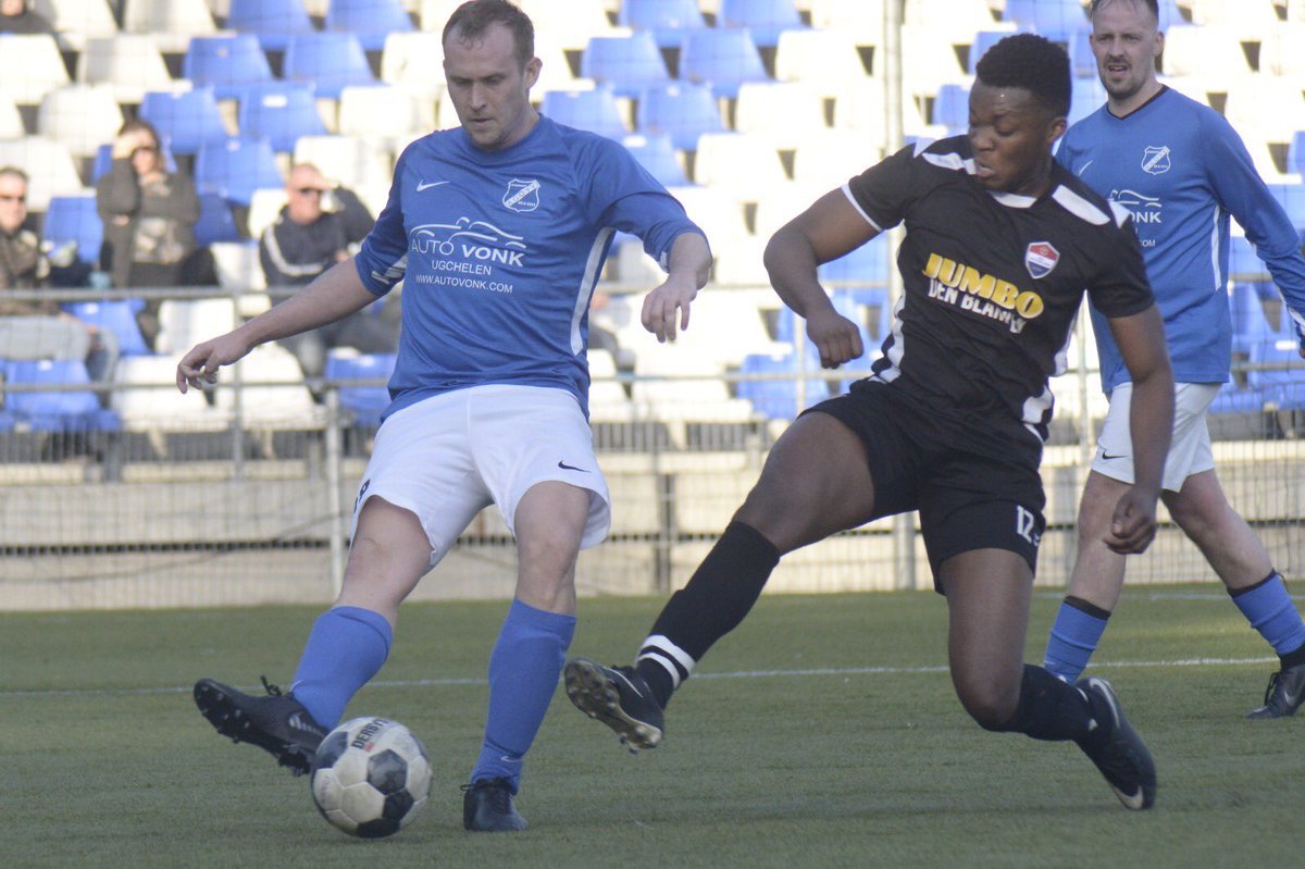Helaas 2-2 bij #agovv tegen ascnieuwland. Er had zeker meer in gezeten maar 2-2 teken je van te voren voor.
