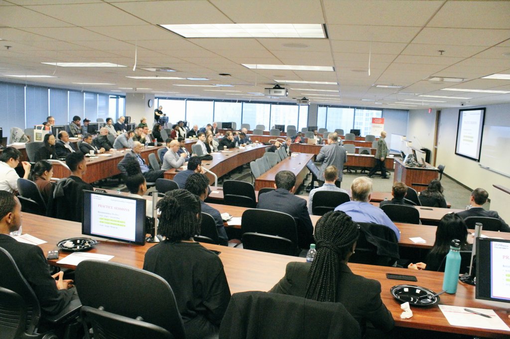 enigsu's tweet photo. It's a full house at today's qualifying round π 25 teams will be pitching to compete in the @tieatlanta finals! #ENIGSU #TiEAtlanta #Entrepreneurship https://t.co/SBQtR7kolL