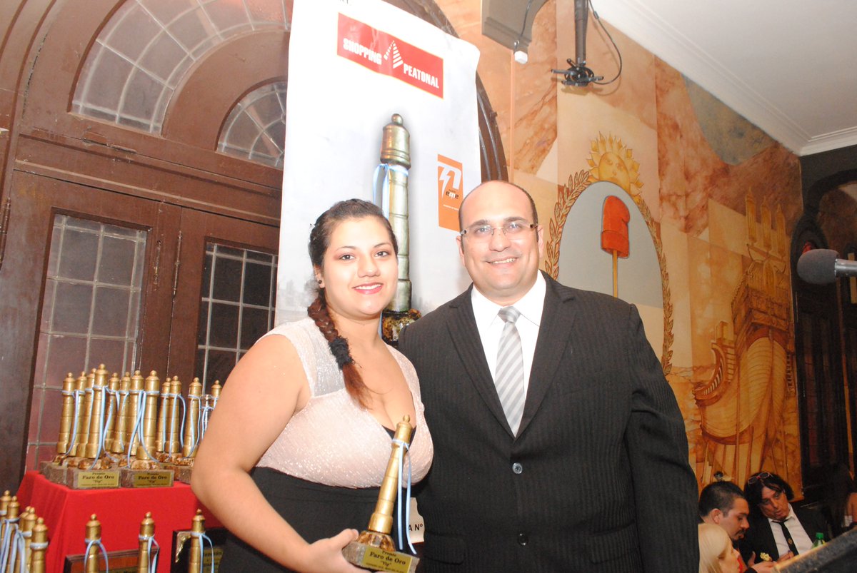 PremioFaroDeOro's tweet photo. Compartimos con todos las primeras fotos oficiales
del Faro de Oro Vip 2019
#premio #premioFaroDeOro #FaroDeOro #premionacional #FaroDeOroVip #galardón #premios #amardelplata #MarDelPlata https://t.co/lD5GGLKdpq