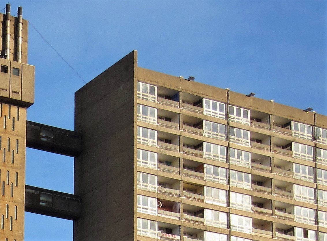 GlenkerryCoop's tweet photo. The new exclusive (no social tenants) private Balfron Tower now emerging from its scaffolding has a very different look. I'm surprised this was approved given its Grade II* listed status. https://t.co/R7v6wSW0f1