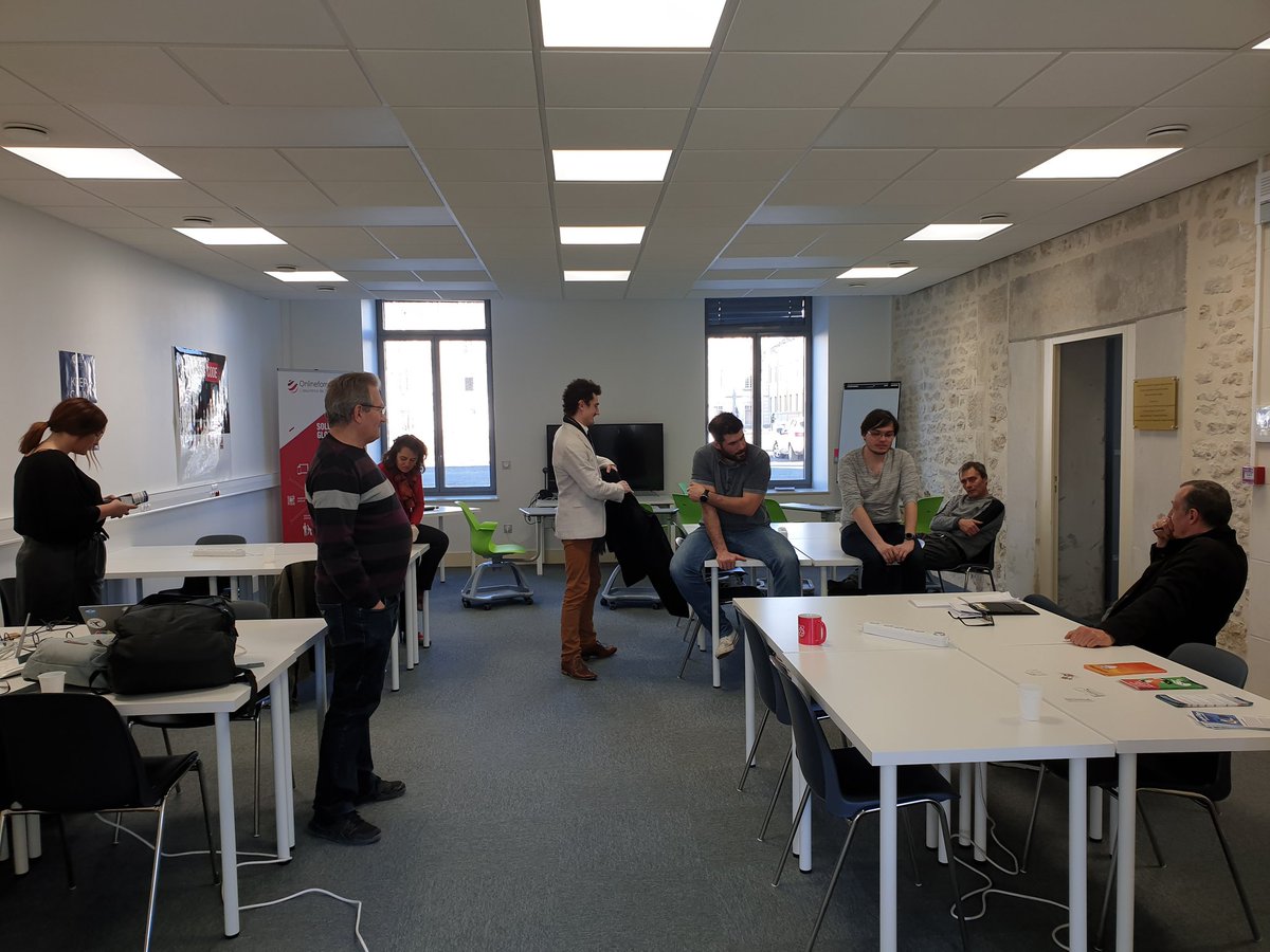 Access Code School tweet media