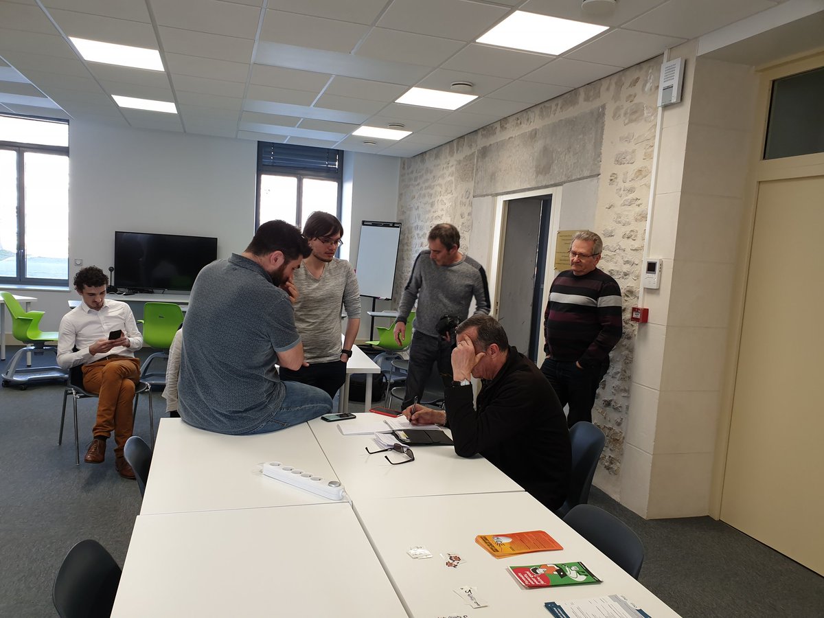 Access Code School tweet media