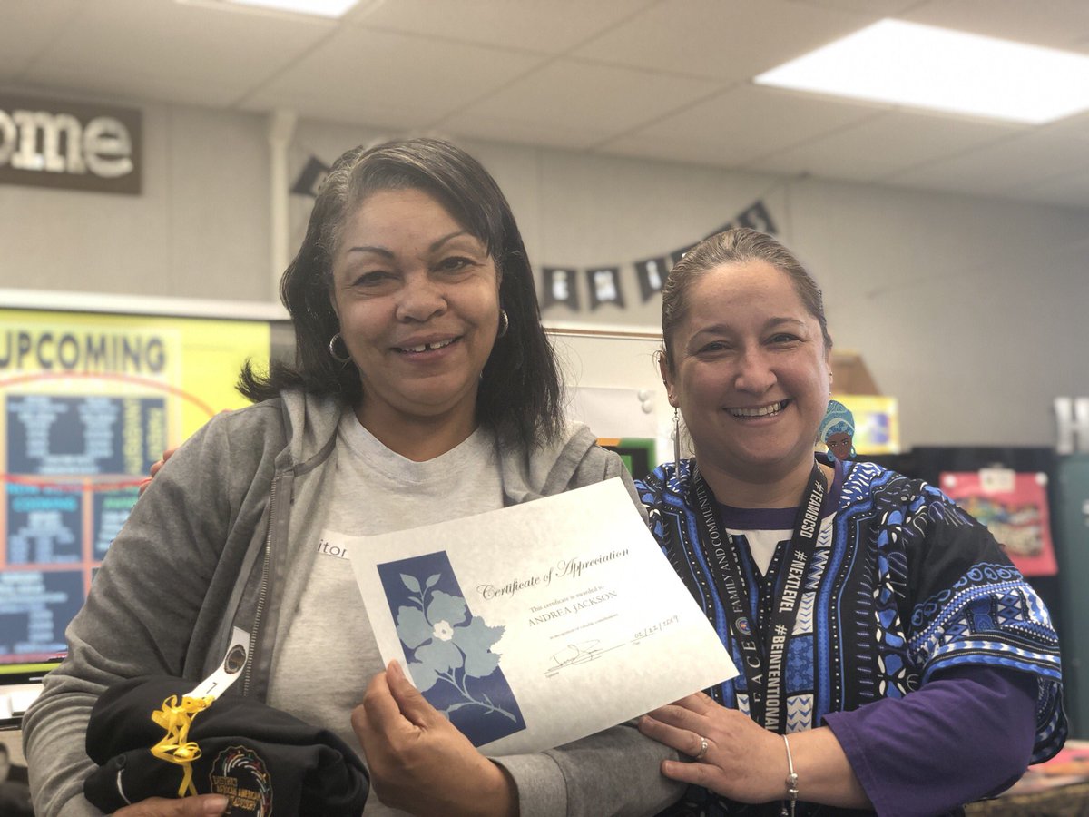 Harrisbooster's tweet photo. Parent Cafe was packed yesterday morning. Parents got learn about some really engaging opportunities in the library. We highlighted the #DAAPAC presentation. We honored one DAAPAC parent for her continued support, @Andrea78607676 you rock. #harrishawks #hawksnest #TeamFACE https://t.co/wXMq4Jr8gf