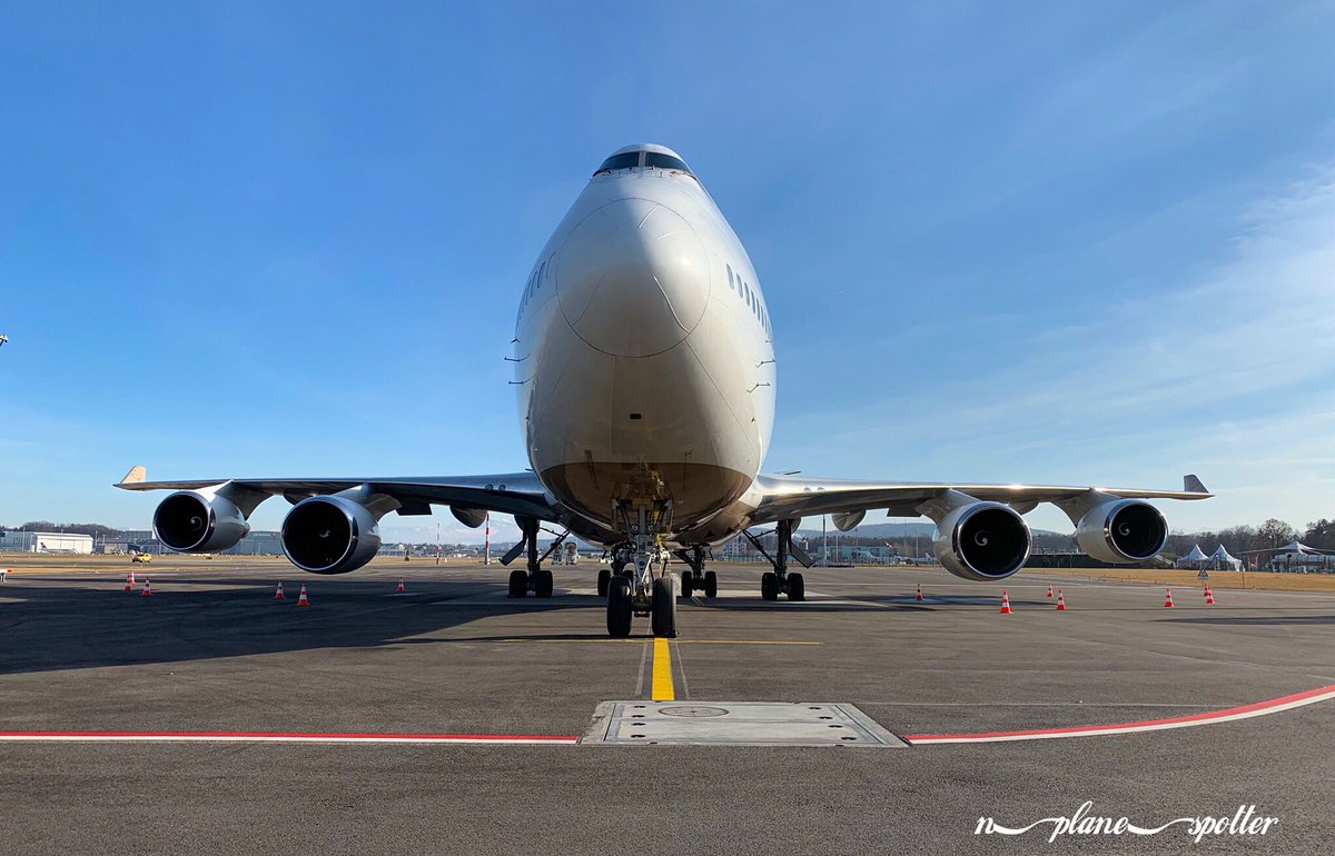 n_spotter's tweet photo. Atlas Air ✈️️ Boeing 747-481 🛬BOM 🛬 ZRH 🔺N263SG 🔻Age: 19 years 📸Zürich 23.02.2019 #dailyplane #dailyplanepics #b747 #aviationphotography #boeinglovers #planespotting #boeing #planespotter #airportzurich #aircraftspotter #aircraft #747lovers #b747400 #aviation https://t.co/gozL8gY4TD