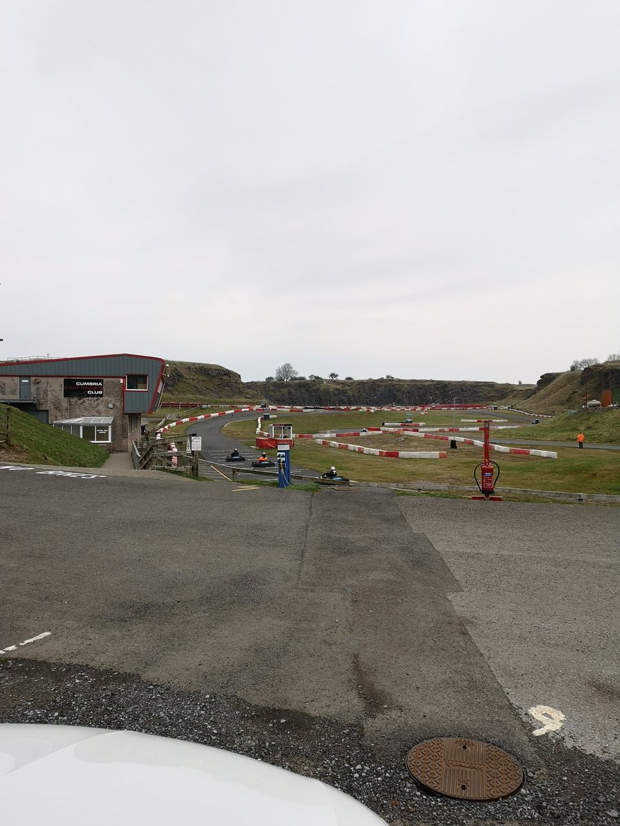 BrowWath's tweet image. Brilliant team bonding afternoon for the U14's at @kartingcumbria #upthebrow