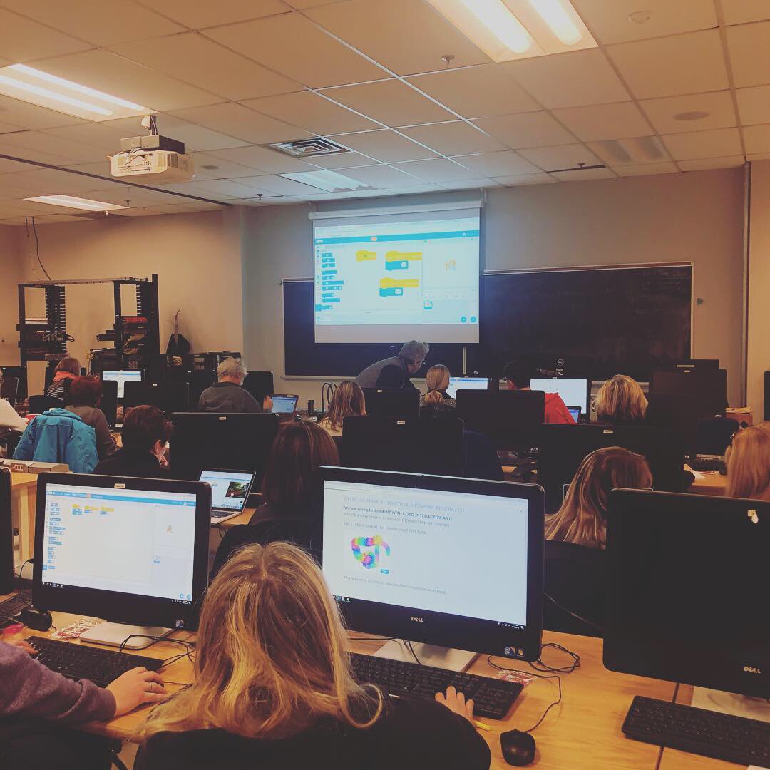 christinewhone's tweet image. The first #teacherslearningcode workshop in #Barrie at @georgiancollege College is happening! 
We’re excited and learning how to introduce code in K-12 classrooms in #Barrie #Simcoe.
👨🏻💻👩🏼💻👩🏼🎓👨🏽🎓🇨🇦💻⌚️📱#steam #stem #canadalearningcode #tech4good