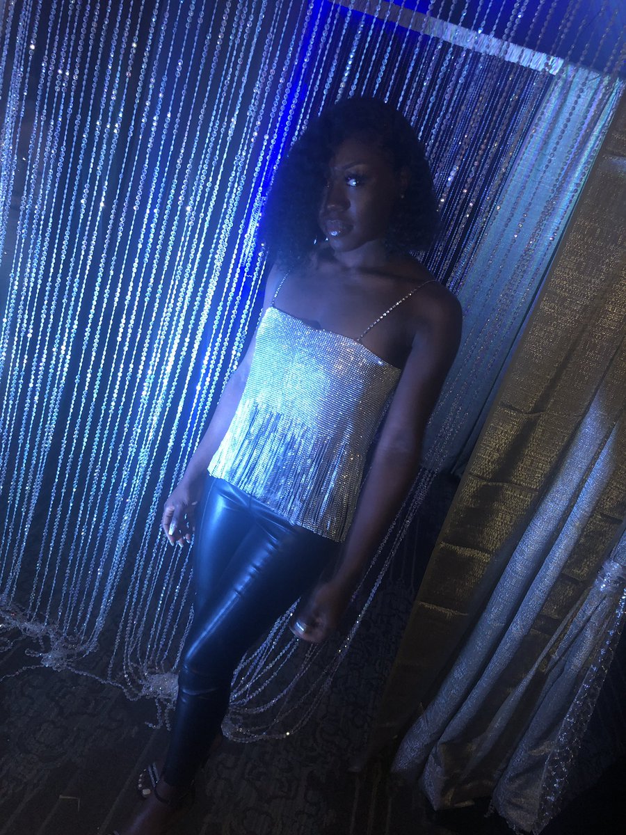 Tr_marah's tweet photo. one of a kind💎. #juniornight https://t.co/68bvp0Afje