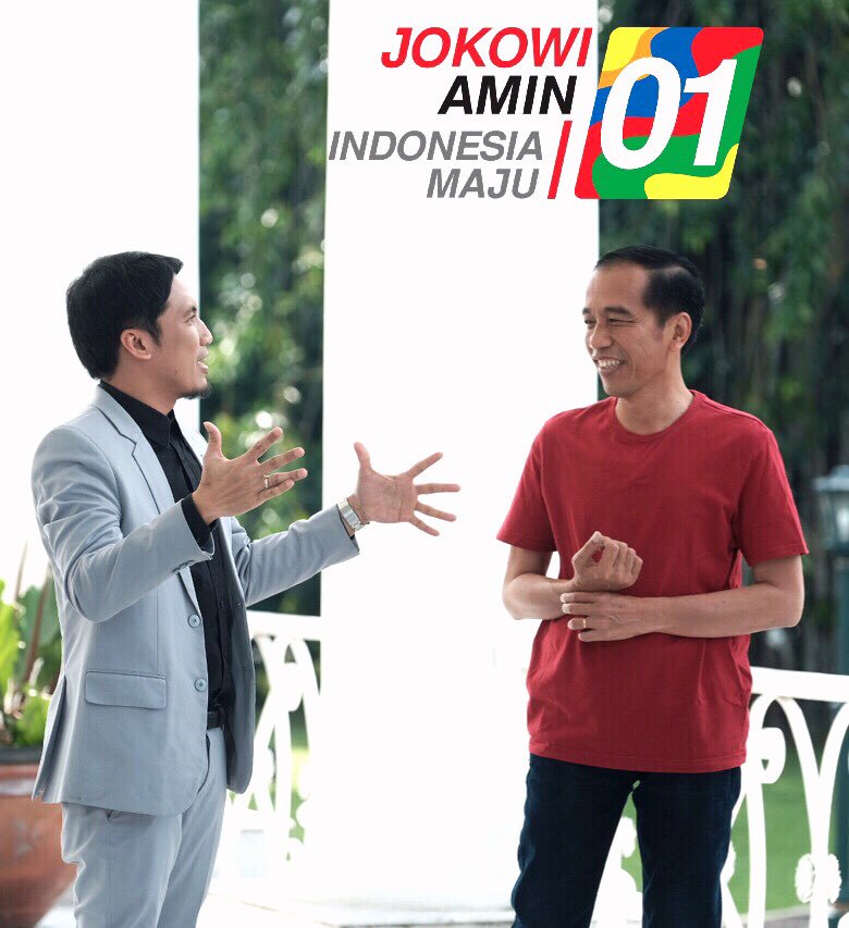 #AkuTuhOrangnya Saling Menghargai Pilihan masing-masing.
Jokowi Amin
Indonesia Maju
<a href="/jokowi/">Joko Widodo</a> 
<a href="/desta80s/">Deddy Mahendra Desta</a>