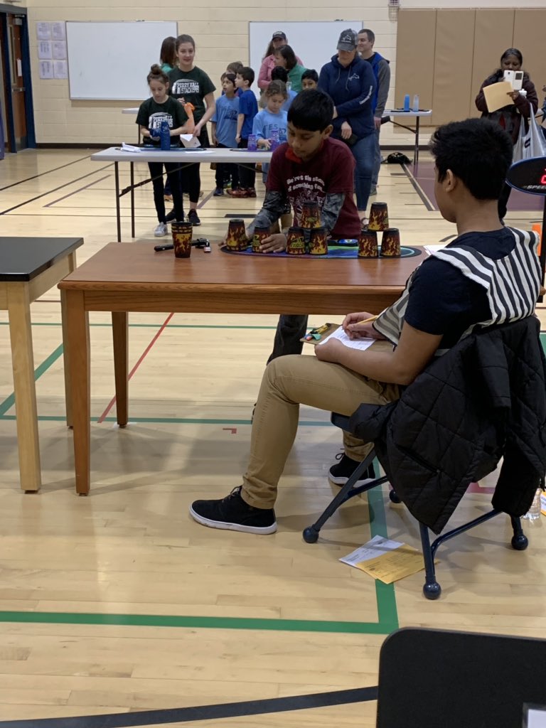 MDstackers's tweet image. @HoneygoElem #FoxStars showing their stacking skills! 🦊⭐️ #ChesapeakeChampionships #HoneygoOnTheRun @mrs_moorefield