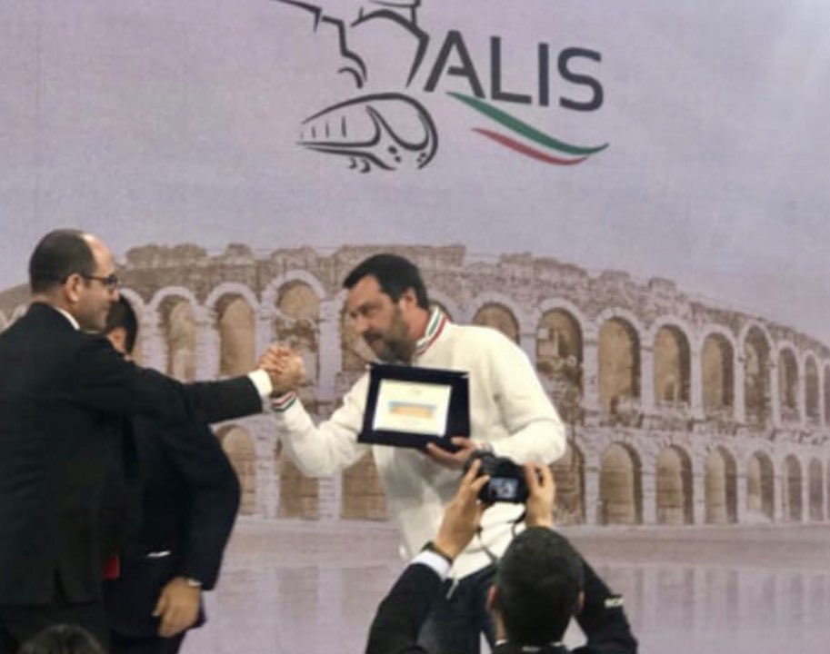 ALIS_italia's tweet photo. La collaborazione istituzionale è la strada da seguire ed #Alis ci crede. Con il Governo ed il Ministro #Salvini su questa rotta grazie alla lungimiranza di Guido Grimaldi #transpotec2019 https://t.co/z6OTkmlkZX