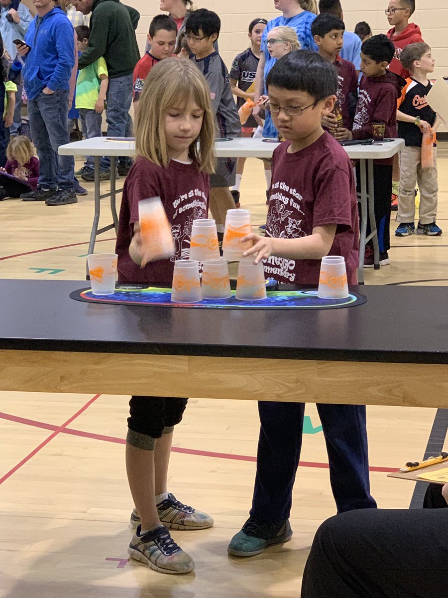 MDstackers's tweet image. Doubles working together to complete the cycle!  #Foxstars 🦊⭐️#HoneygoOnTheRun #ChesapeakeChampionships @HoneygoElem @mrs_moorefield