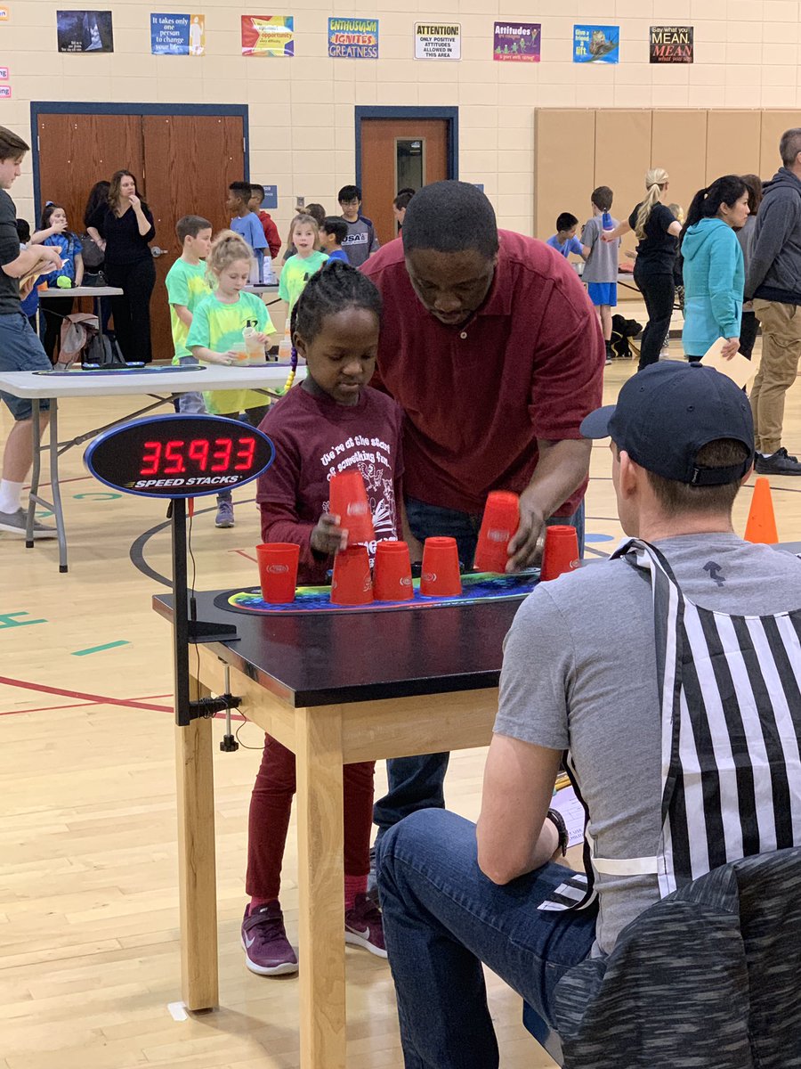 MDstackers's tweet image. Doubles working together to complete the cycle!  #Foxstars 🦊⭐️#HoneygoOnTheRun #ChesapeakeChampionships @HoneygoElem @mrs_moorefield